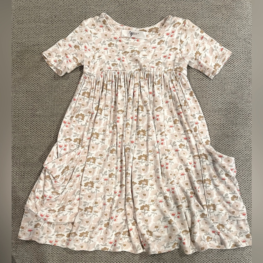 Remie Girl daydress size 6